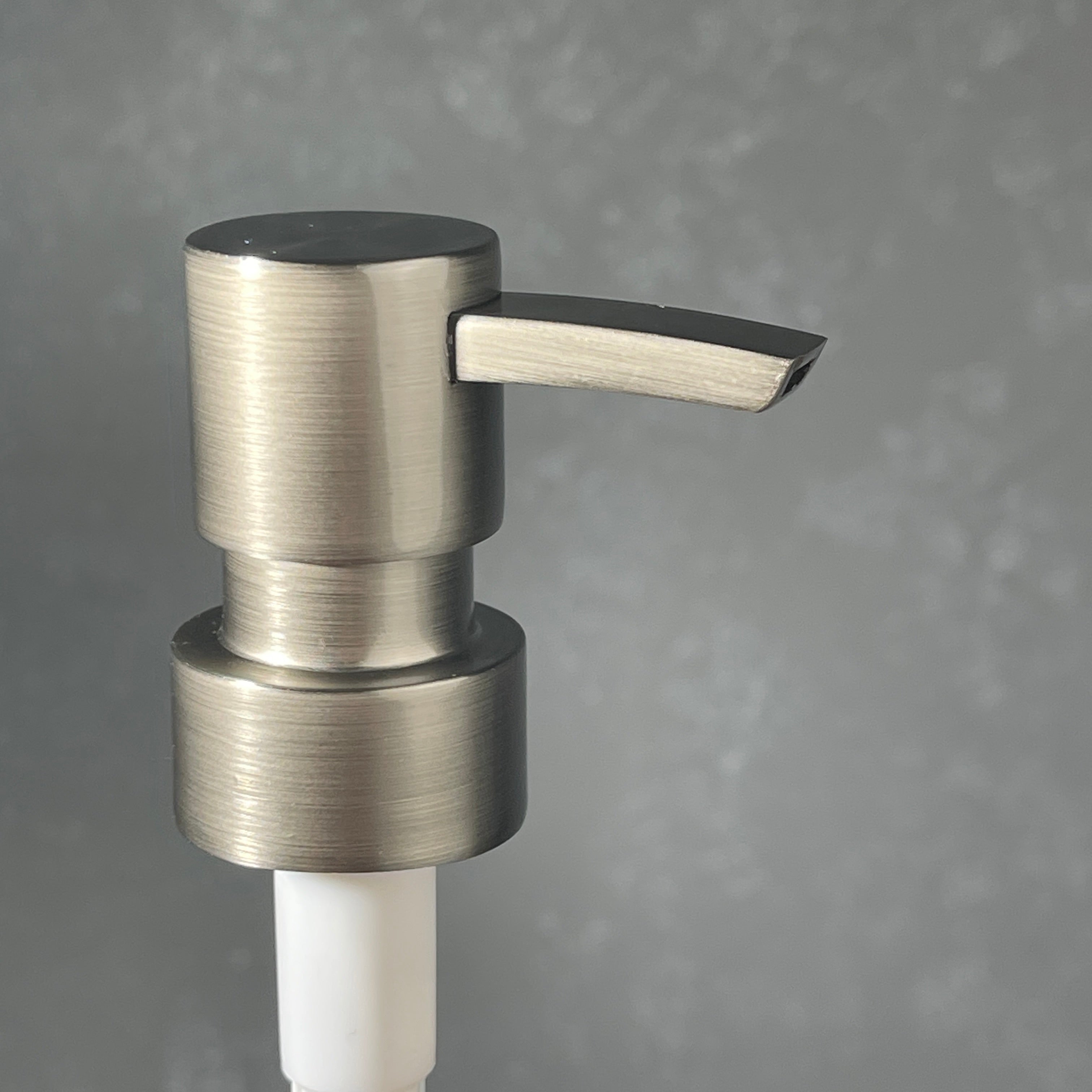 stainless steel  brushed  nickel  finish heavy duty flathead metal soap pump