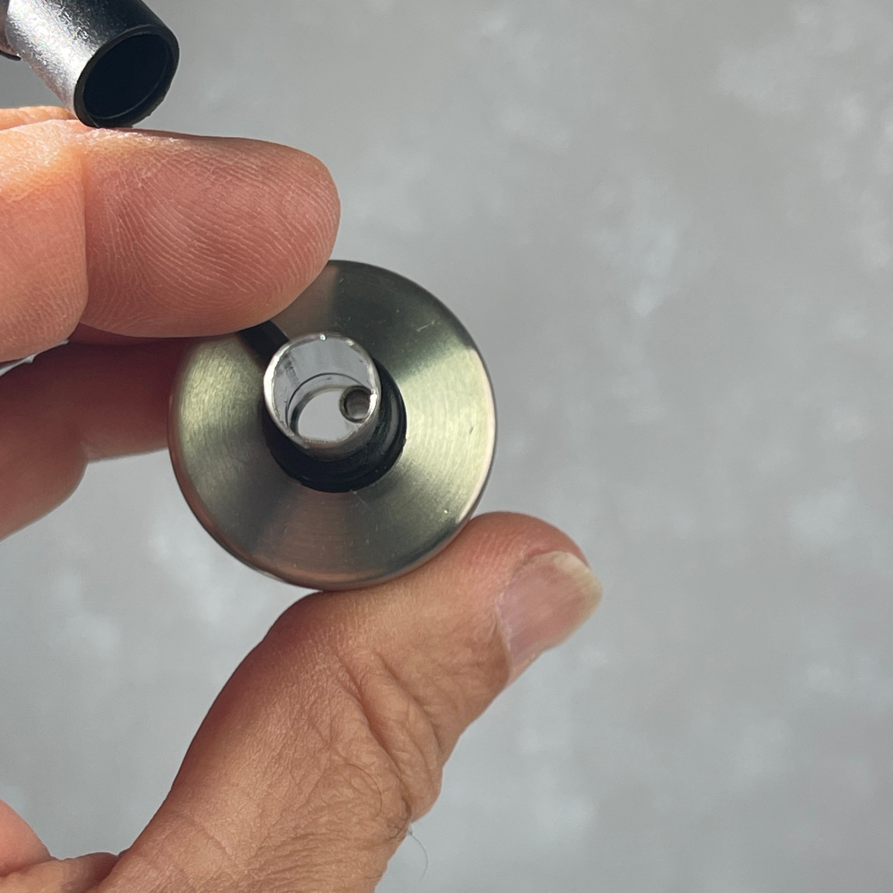 brushed stainless pour spout 28/400 thread size