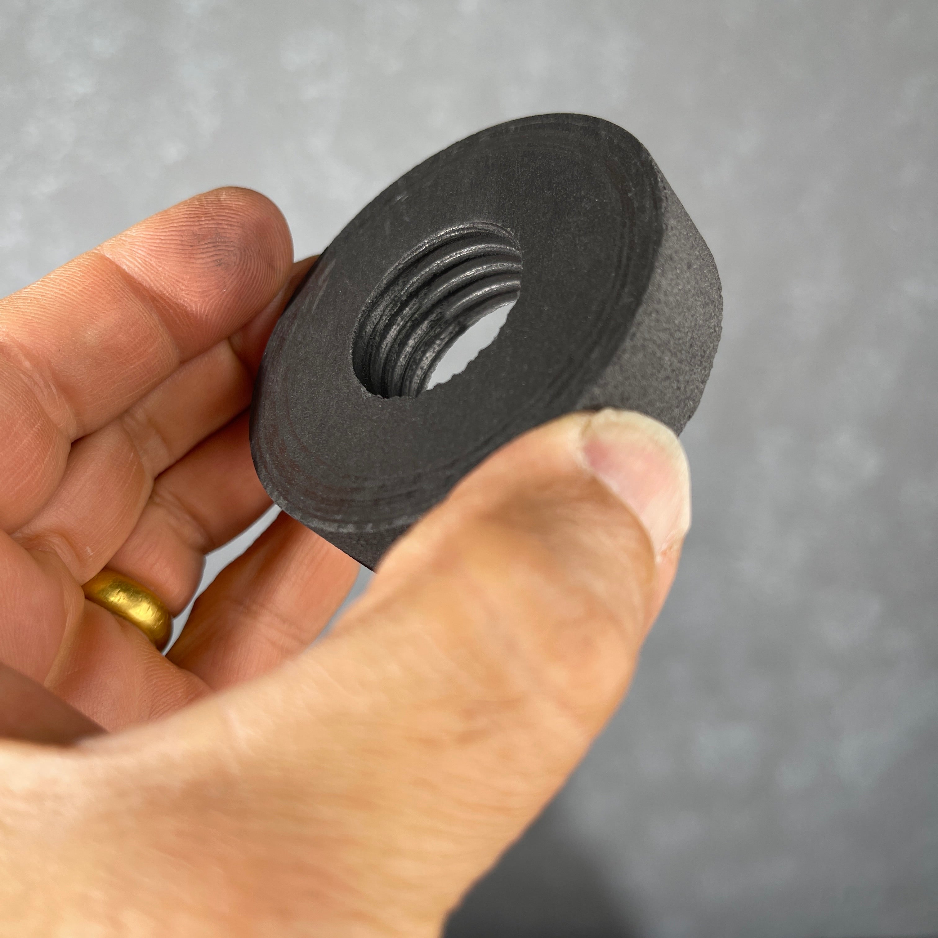 graphite thread mold tool for hot glass