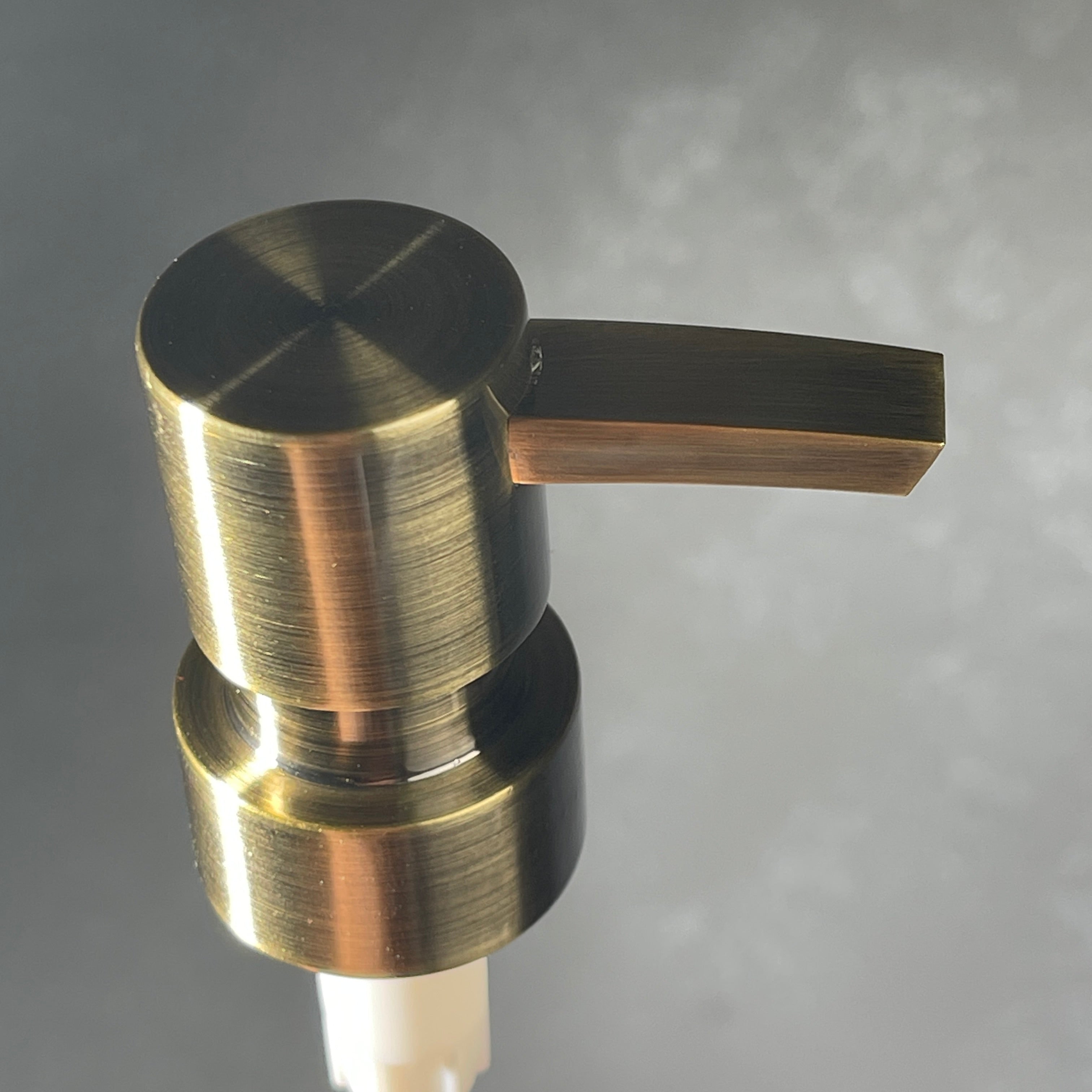 heavy duty flat head brass soap dispanser top