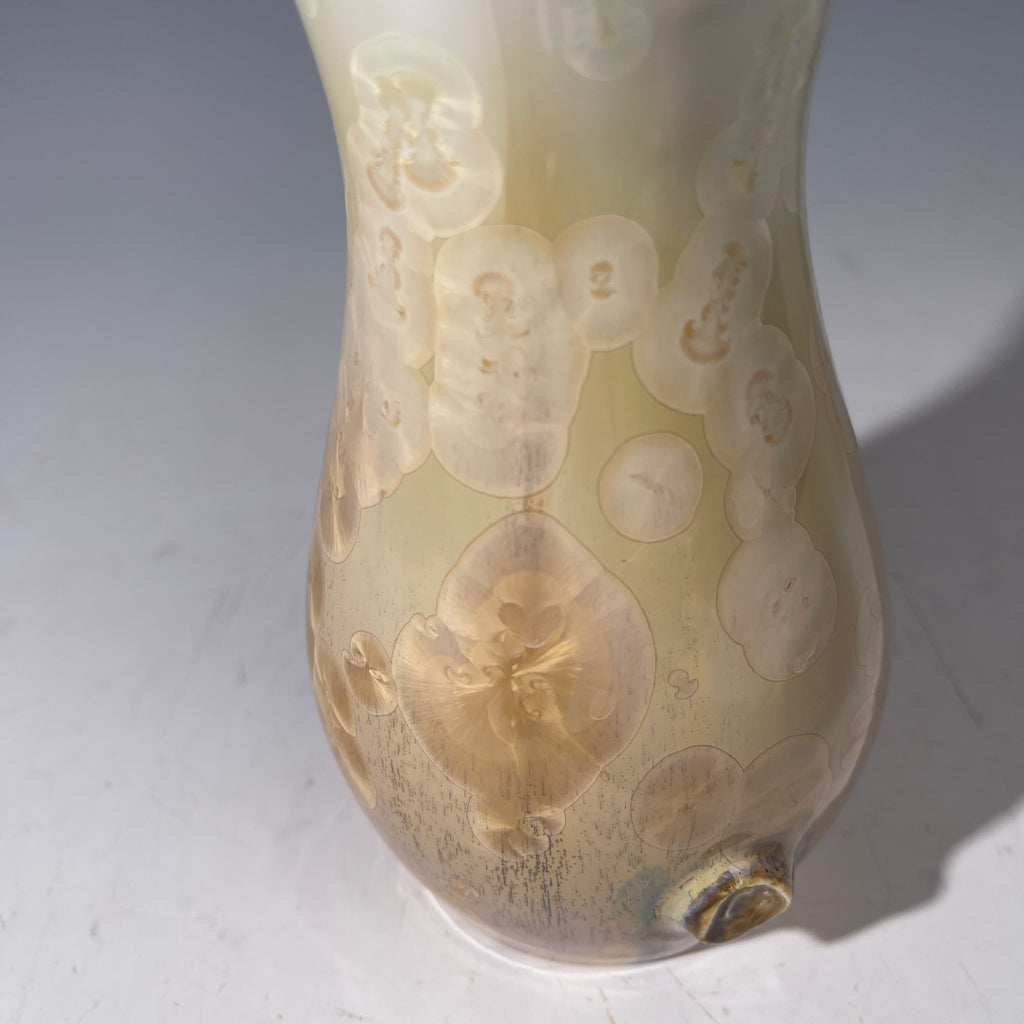 Soap pump in snow to wheat charcoal crystalline glaze