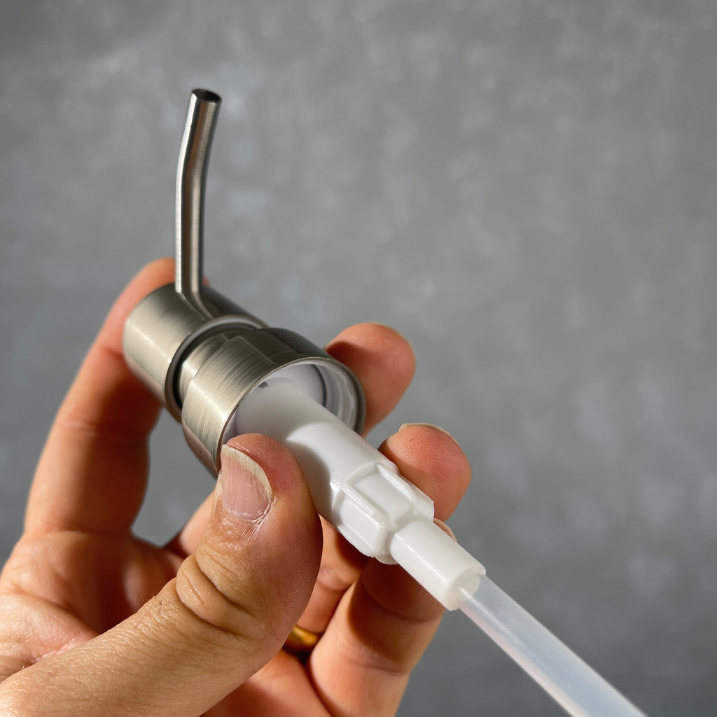 stainless finish metal soap pump dispenser 2cc 28-400 size