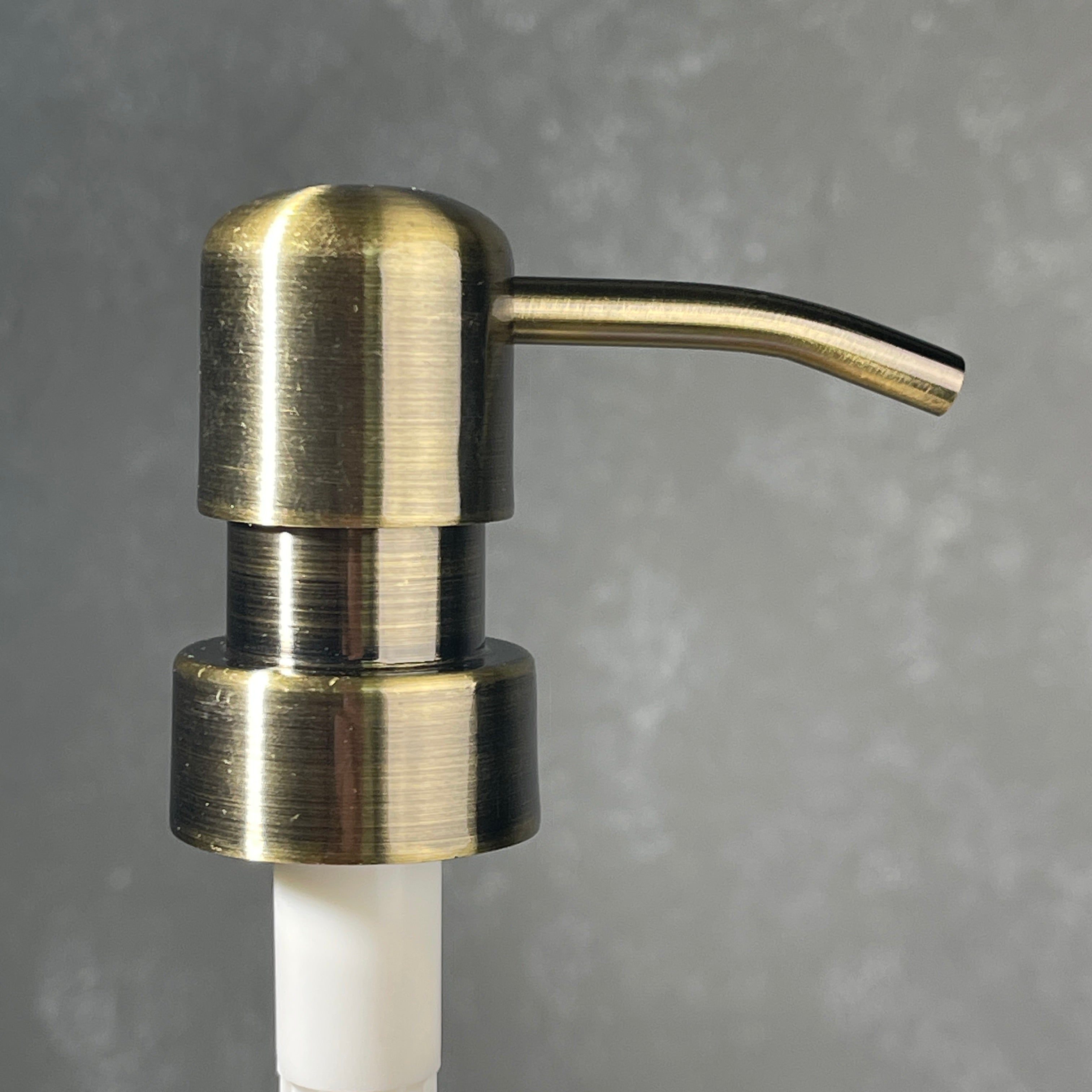 Brass bird head soap pump top 2cc