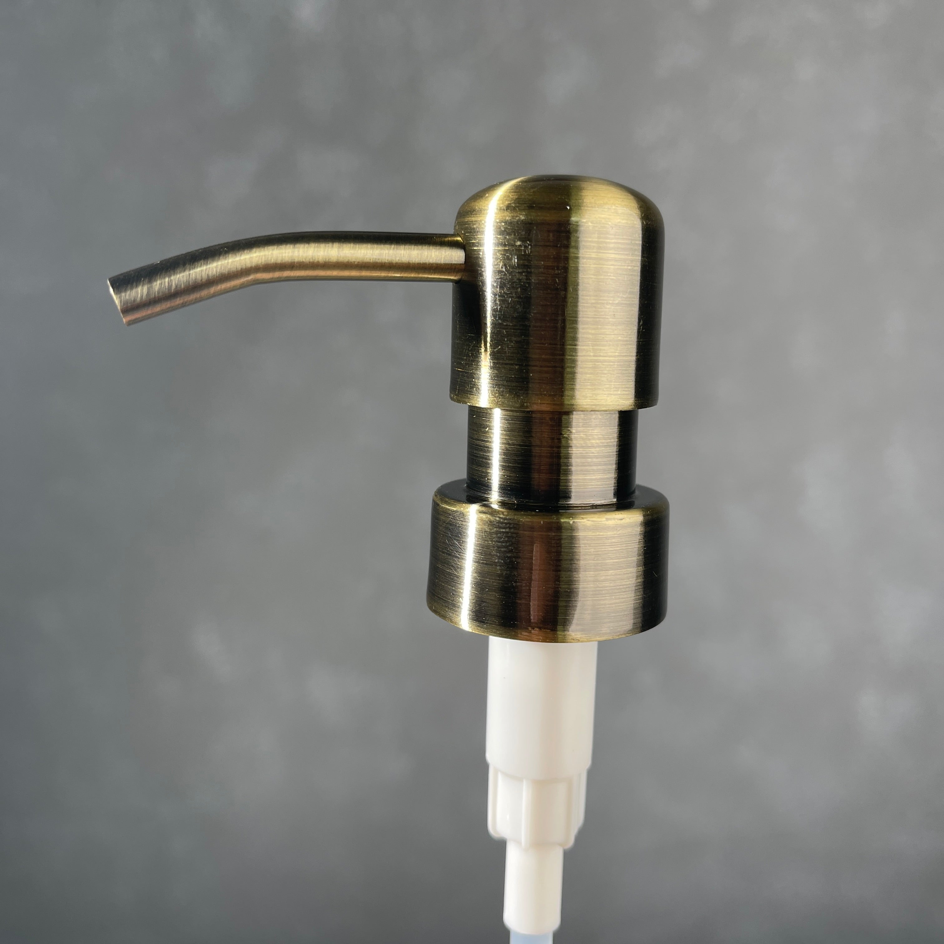 Brass bird head soap pump top 2cc