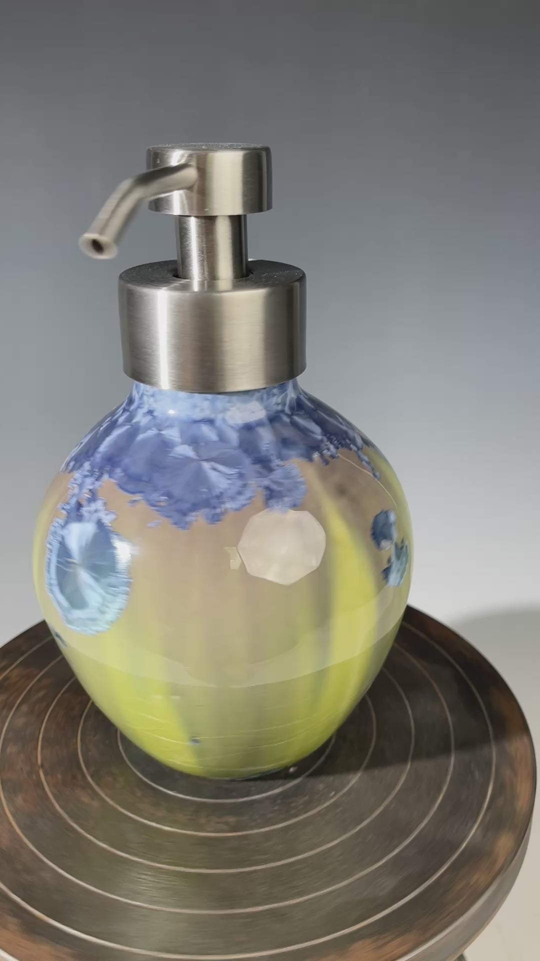 Foaming soap pump light amethyst to forest green sparkle
